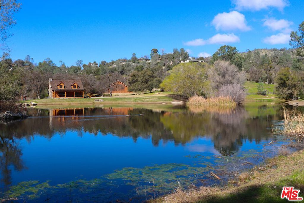 41924 Patrick Ave, Coarsegold, CA 93614