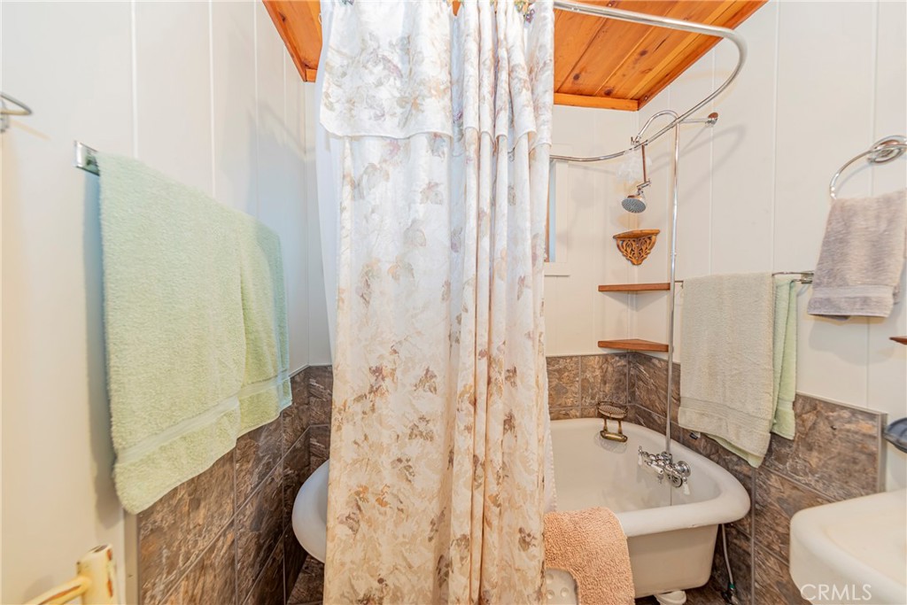 50054 Poplar Rd, Oakhurst, CA 93644