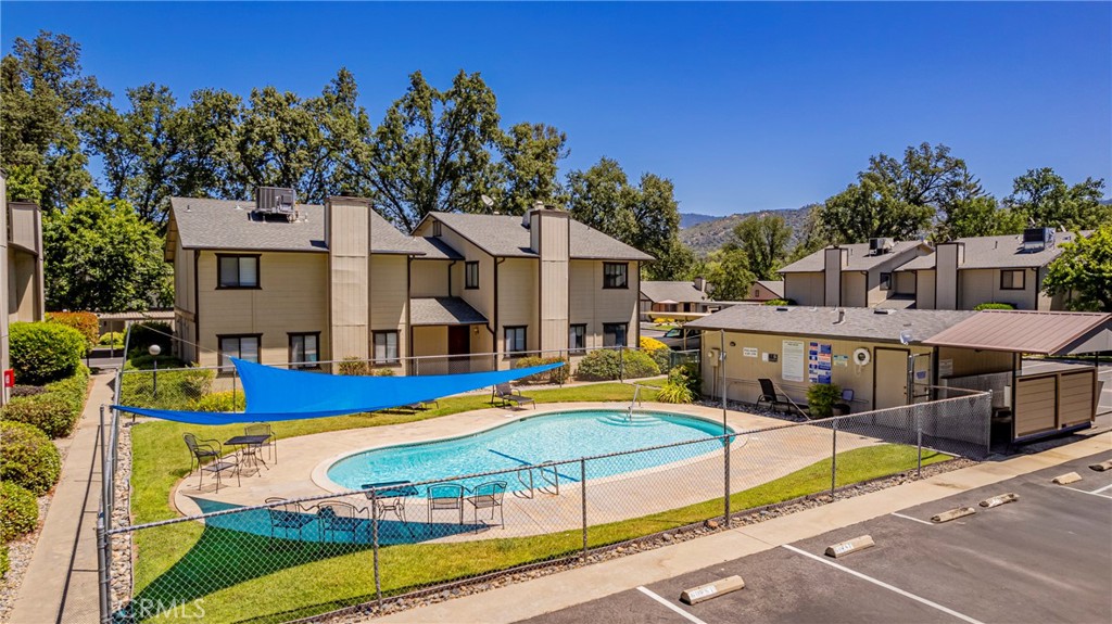 49400 River Park Rd #37, Oakhurst, CA 93644