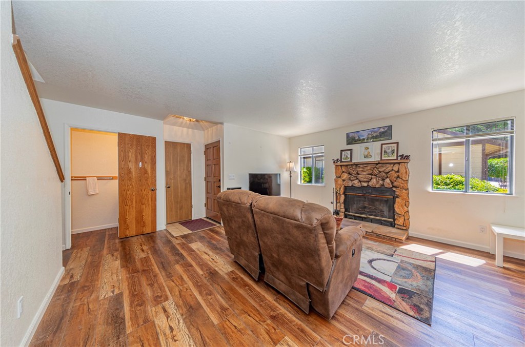 49400 River Park Rd #37, Oakhurst, CA 93644