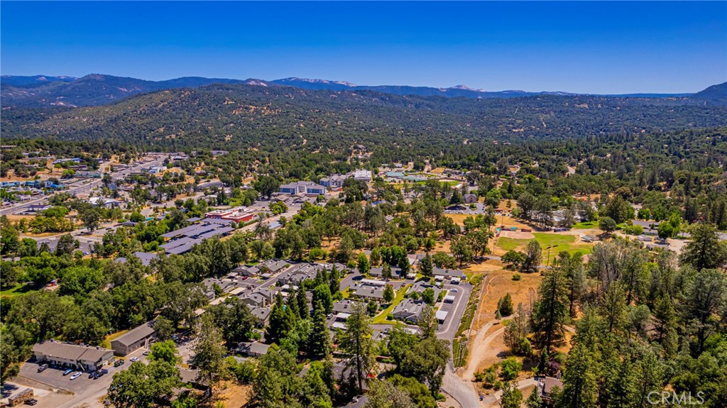 49400 River Park Rd #37, Oakhurst, CA 93644