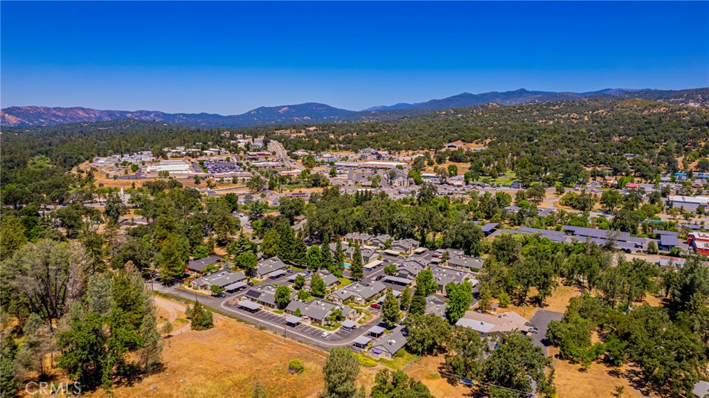 49400 River Park Rd #37, Oakhurst, CA 93644