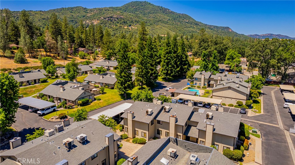 49400 River Park Rd #37, Oakhurst, CA 93644