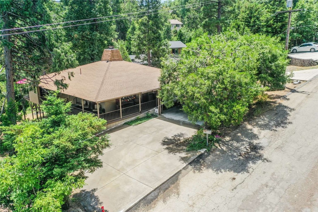 52854 Balsam Dr, Oakhurst, CA 93644