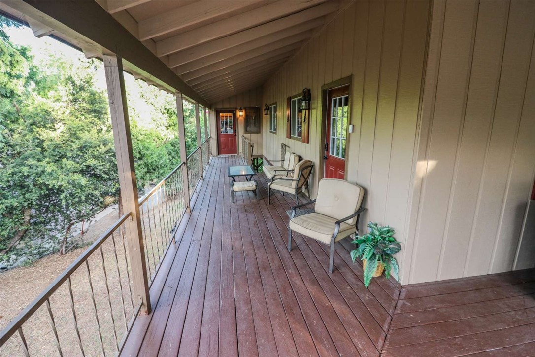 52854 Balsam Dr, Oakhurst, CA 93644