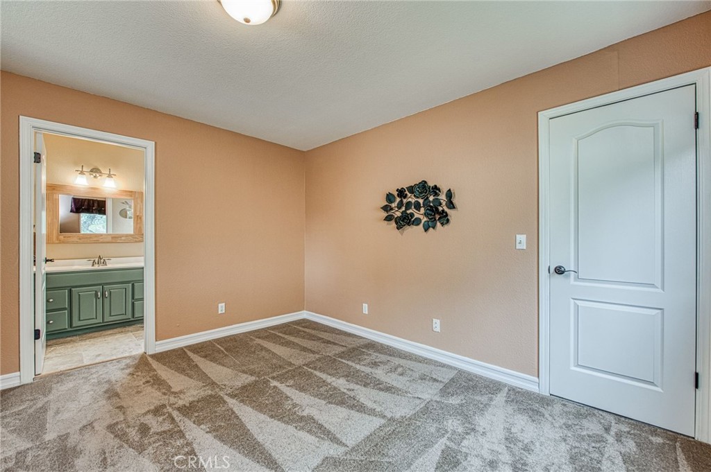 41961 Long Hollow Dr, Coarsegold, CA 93614