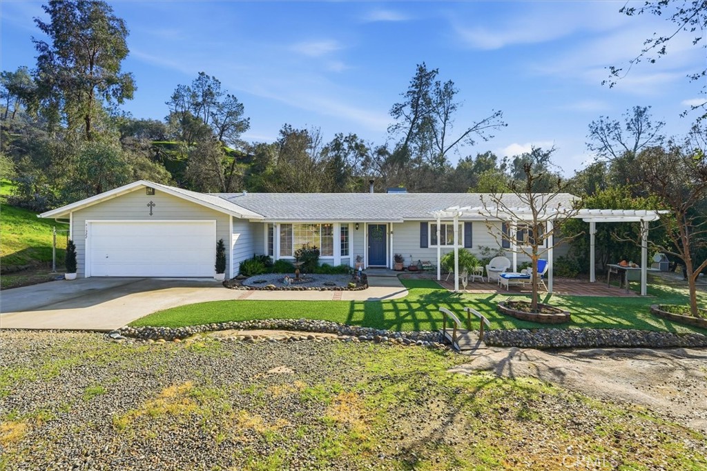 41322 Long Hollow Dr, Coarsegold, CA 93614