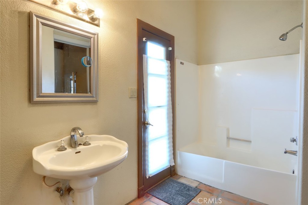 40461 Long Hollow Dr, Coarsegold, CA 93614