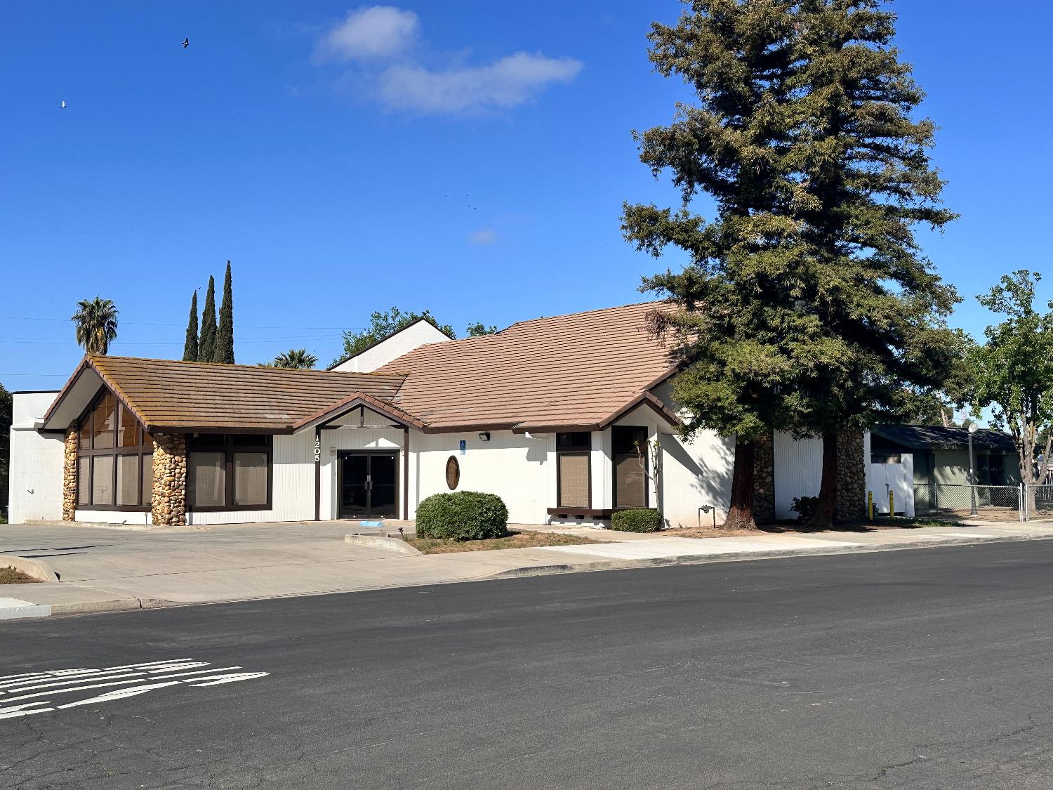 1205 11Th St, Reedley, CA 93654