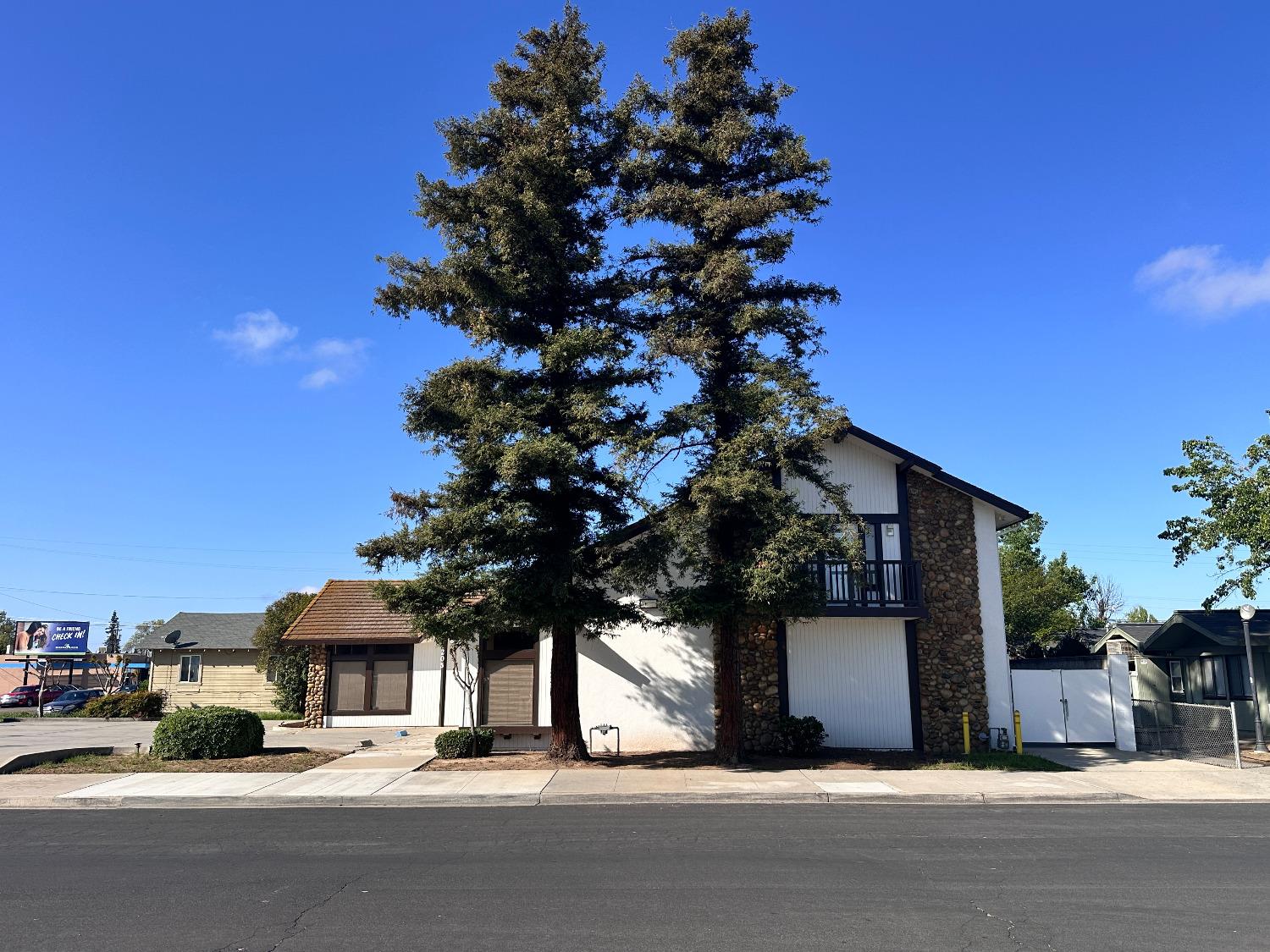 1205 11Th St, Reedley, CA 93654