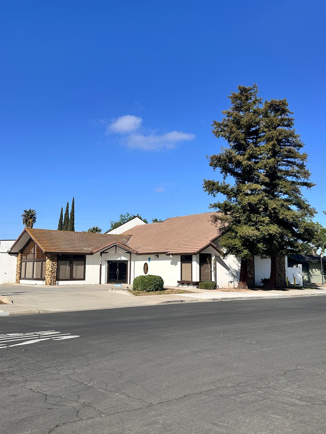 1205 11Th St, Reedley, CA 93654