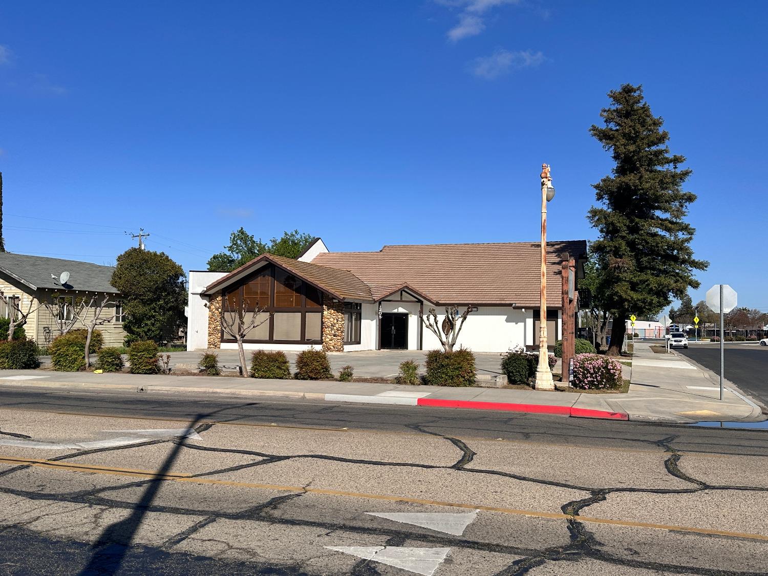 1205 11Th St, Reedley, CA 93654