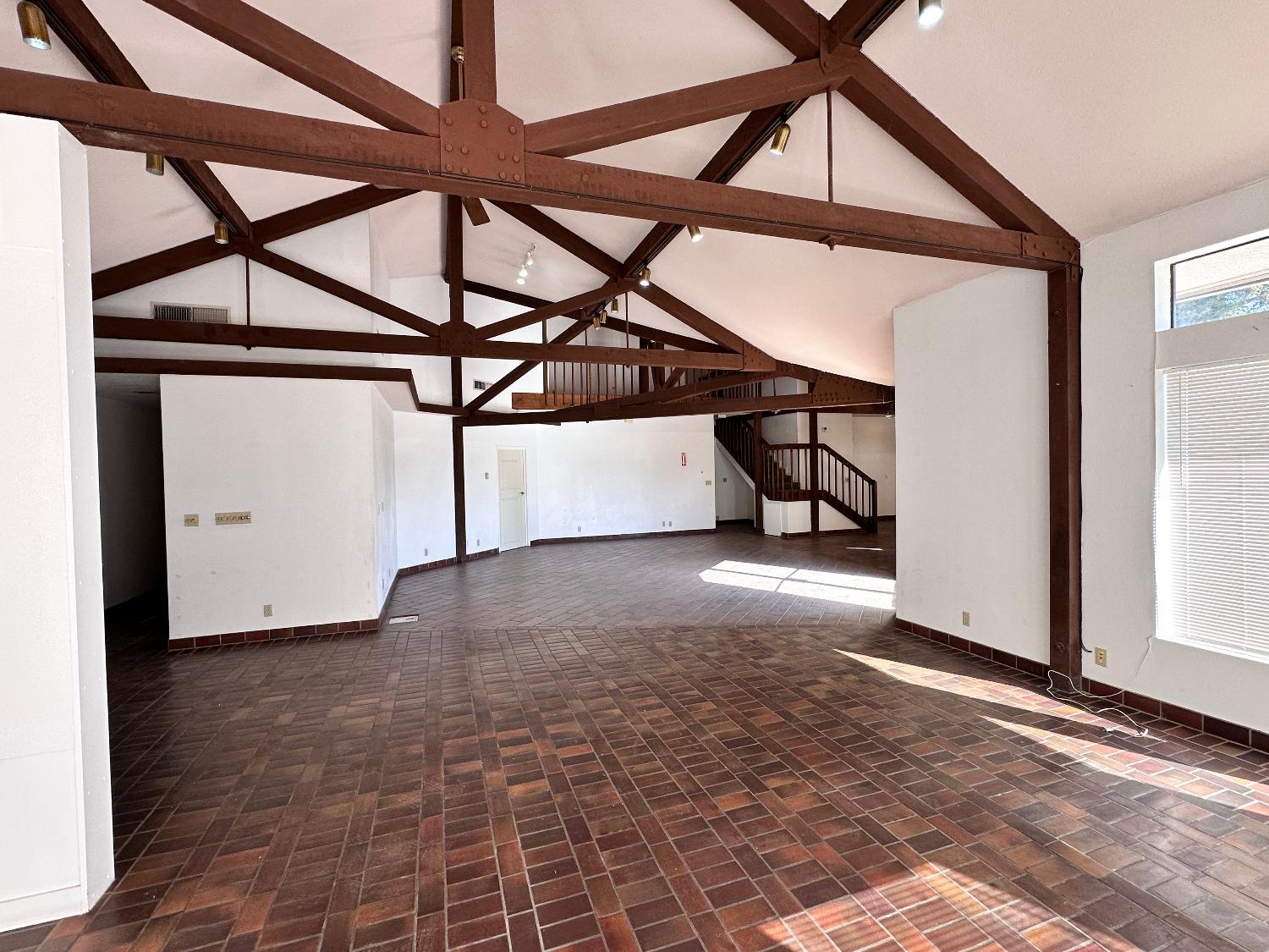 1205 11Th St, Reedley, CA 93654