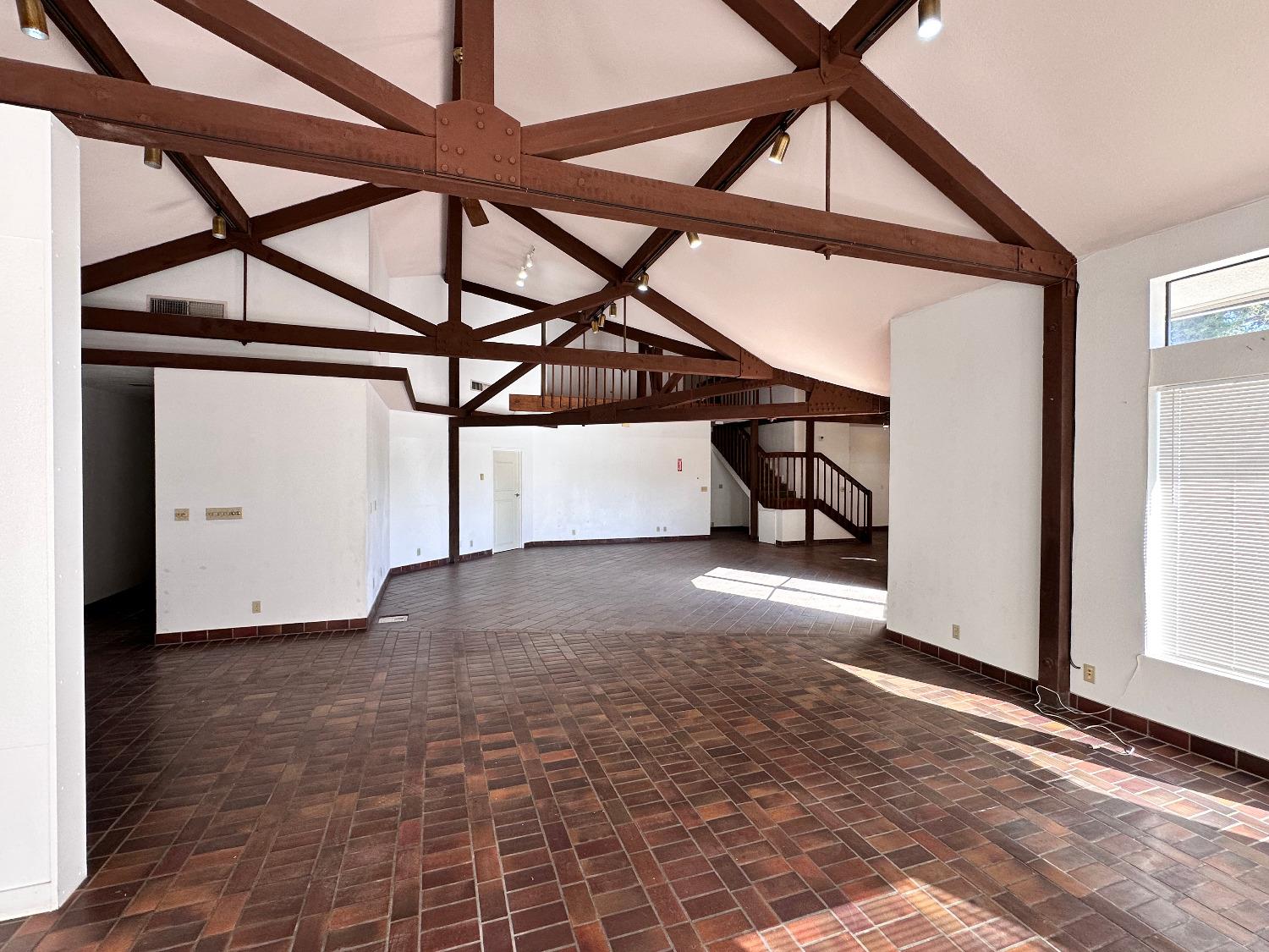 1205 11Th St, Reedley, CA 93654