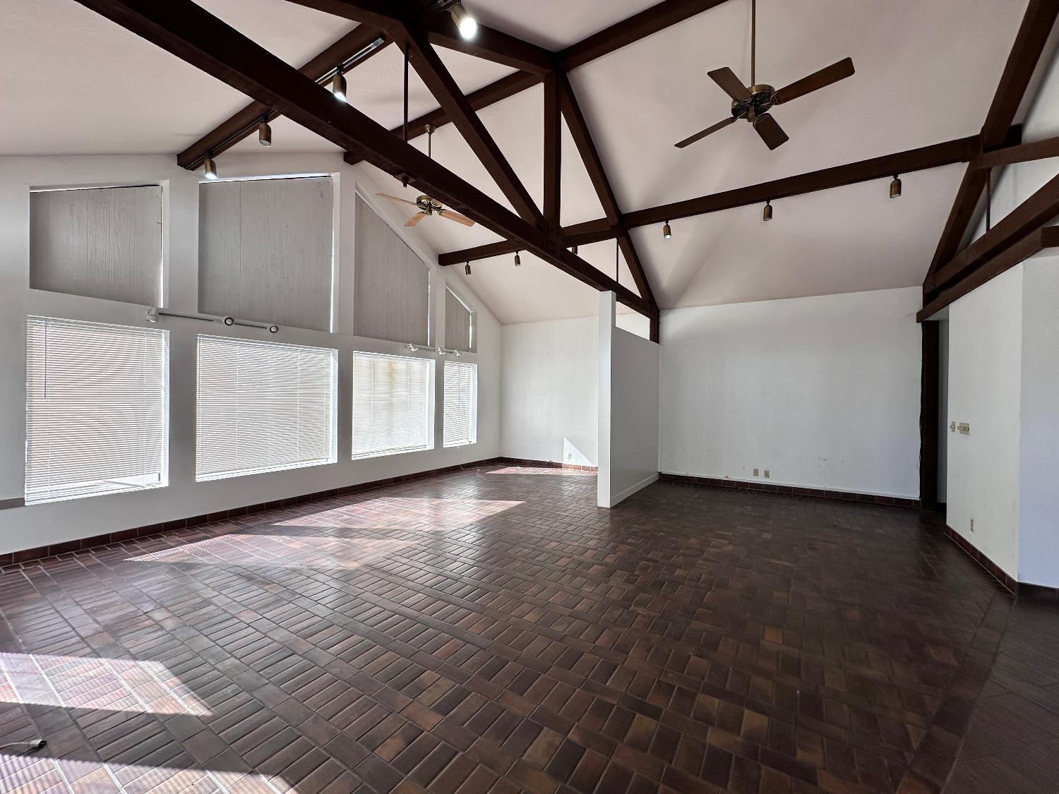 1205 11Th St, Reedley, CA 93654