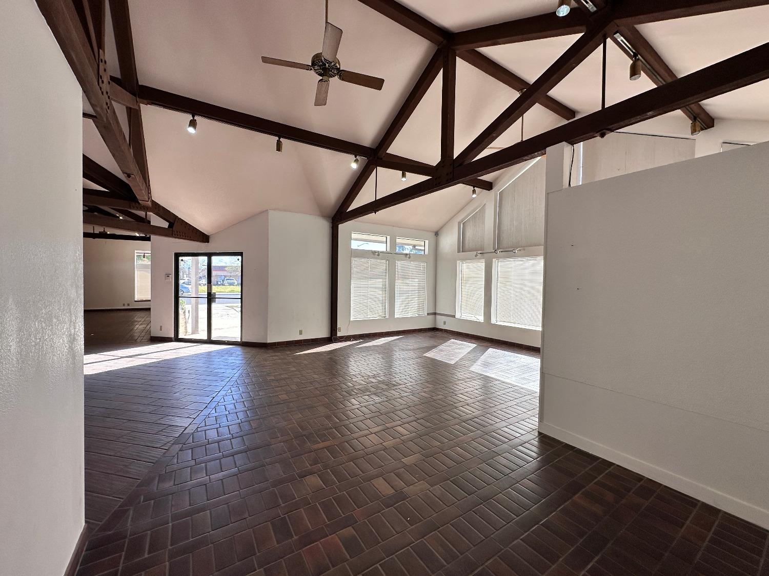 1205 11Th St, Reedley, CA 93654