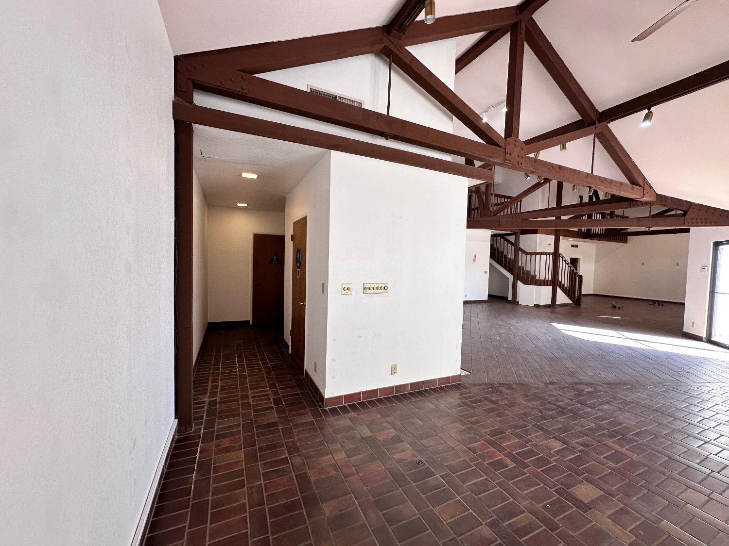 1205 11Th St, Reedley, CA 93654