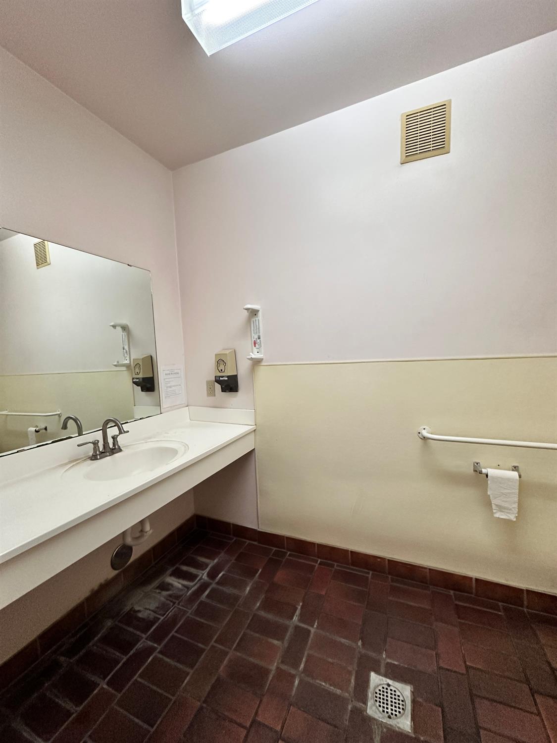 1205 11Th St, Reedley, CA 93654