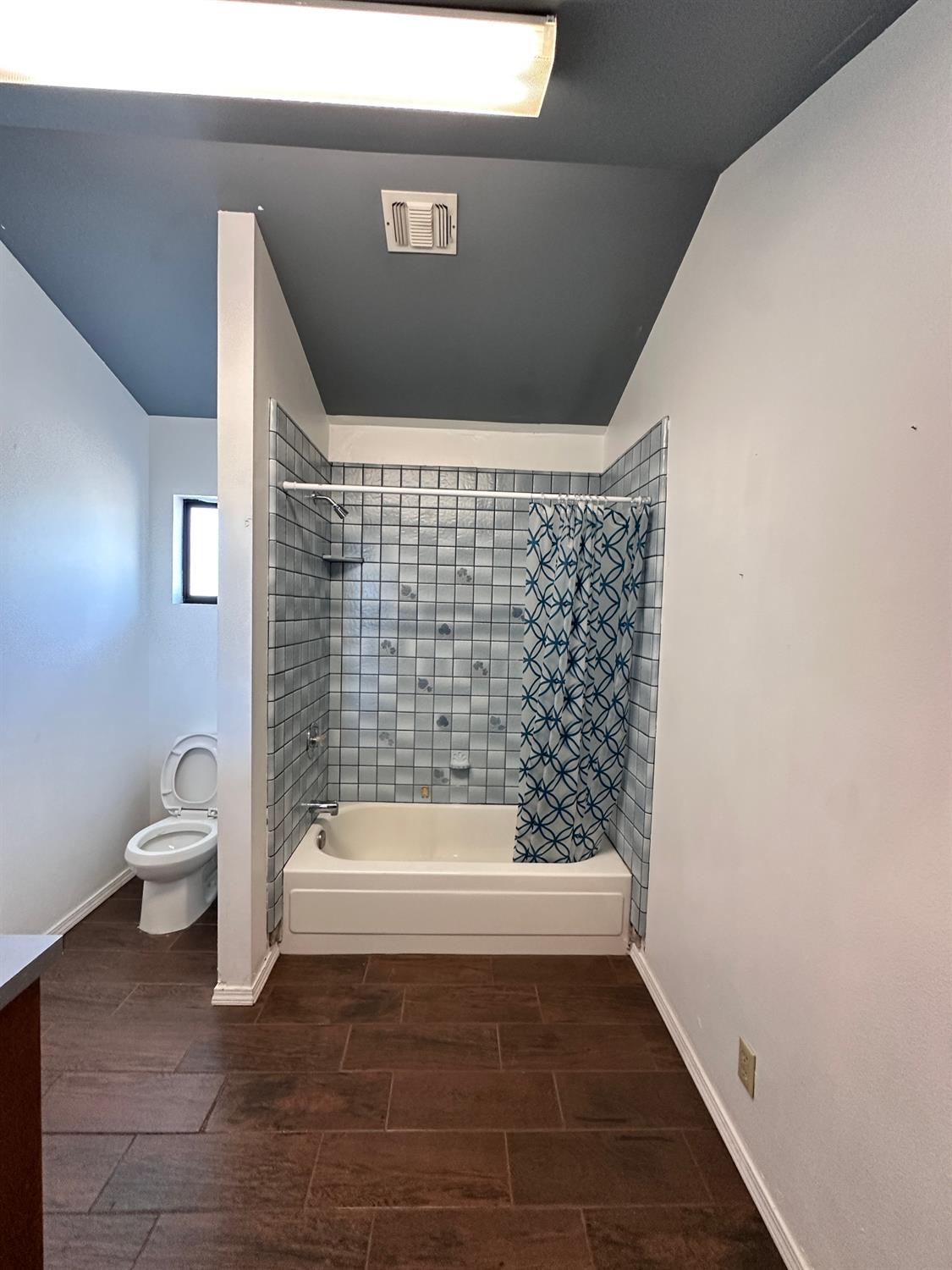 1205 11Th St, Reedley, CA 93654