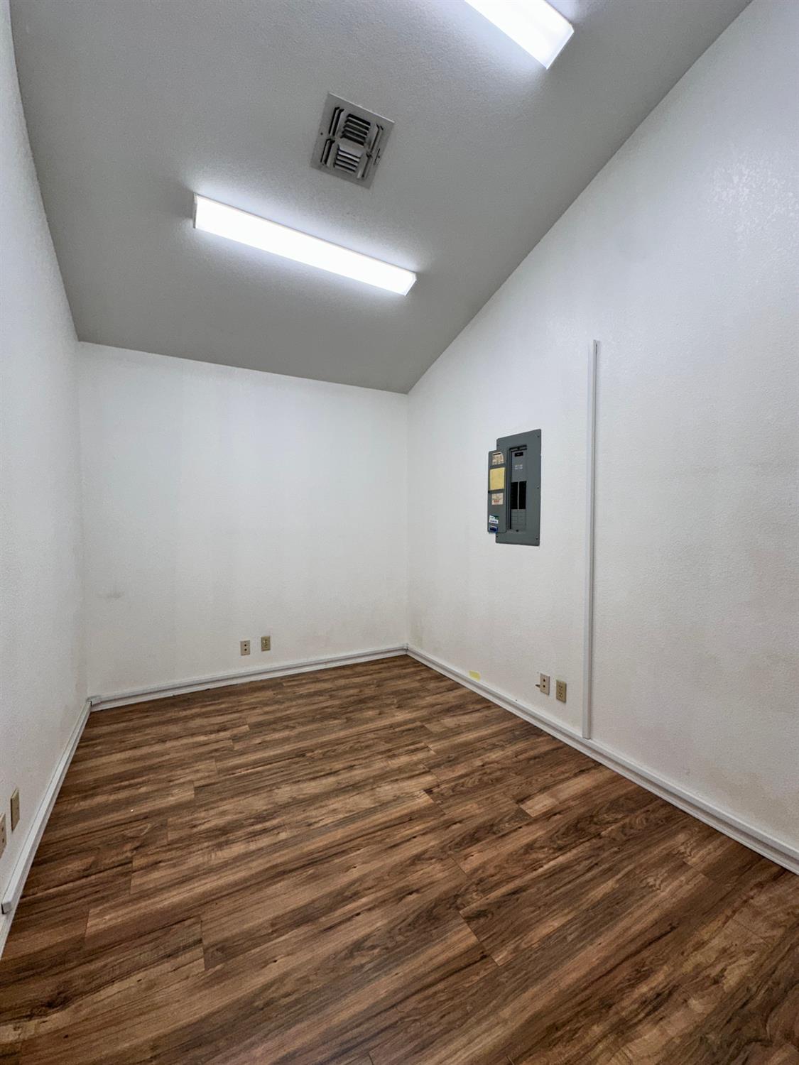 1205 11Th St, Reedley, CA 93654