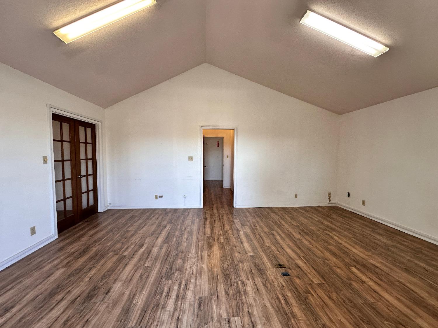 1205 11Th St, Reedley, CA 93654