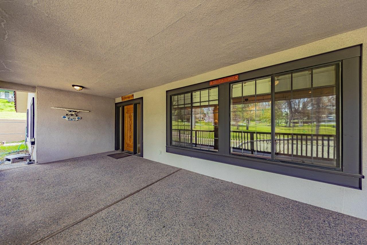 45344 S Oakview Dr, Oakhurst, CA 93644