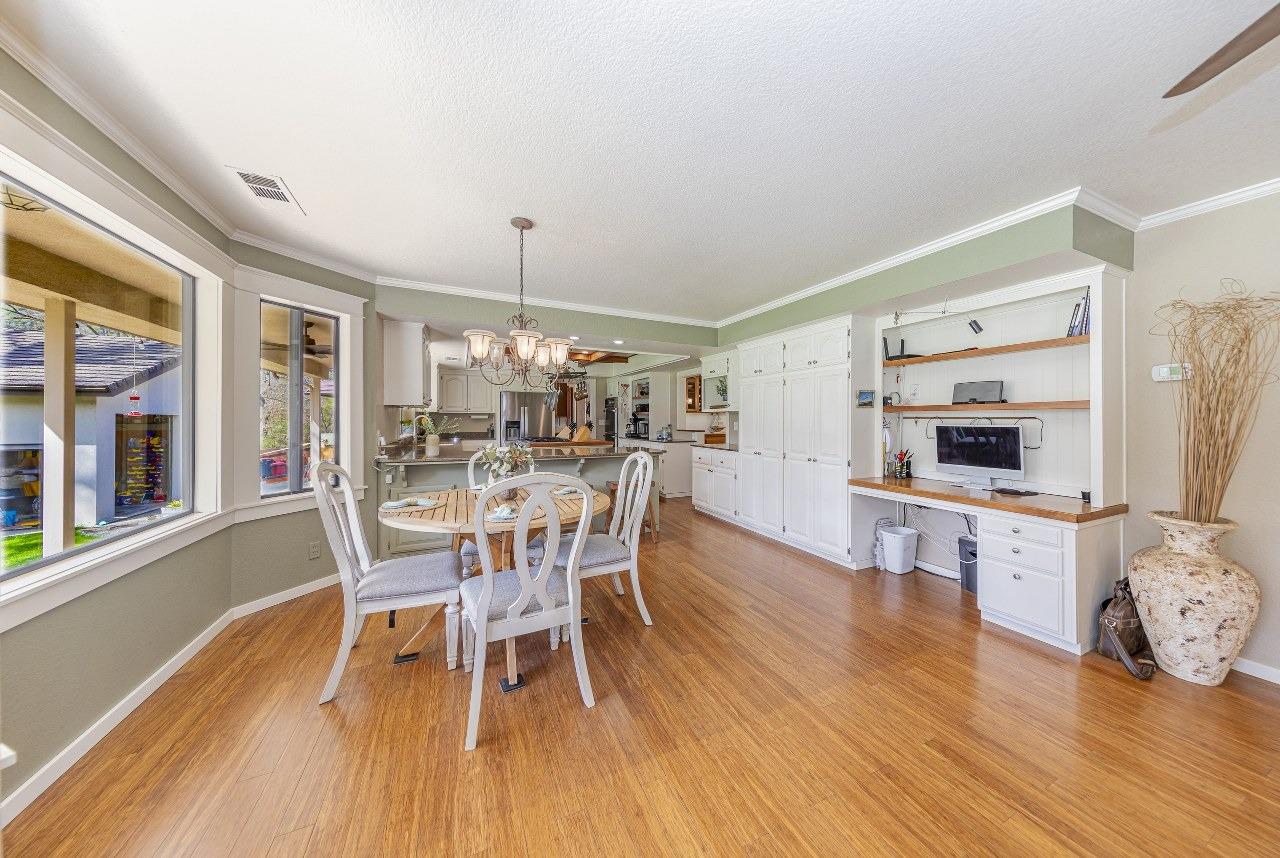 45344 S Oakview Dr, Oakhurst, CA 93644