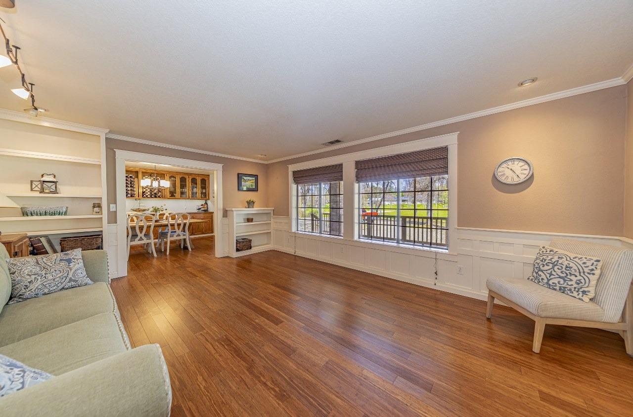 45344 S Oakview Dr, Oakhurst, CA 93644