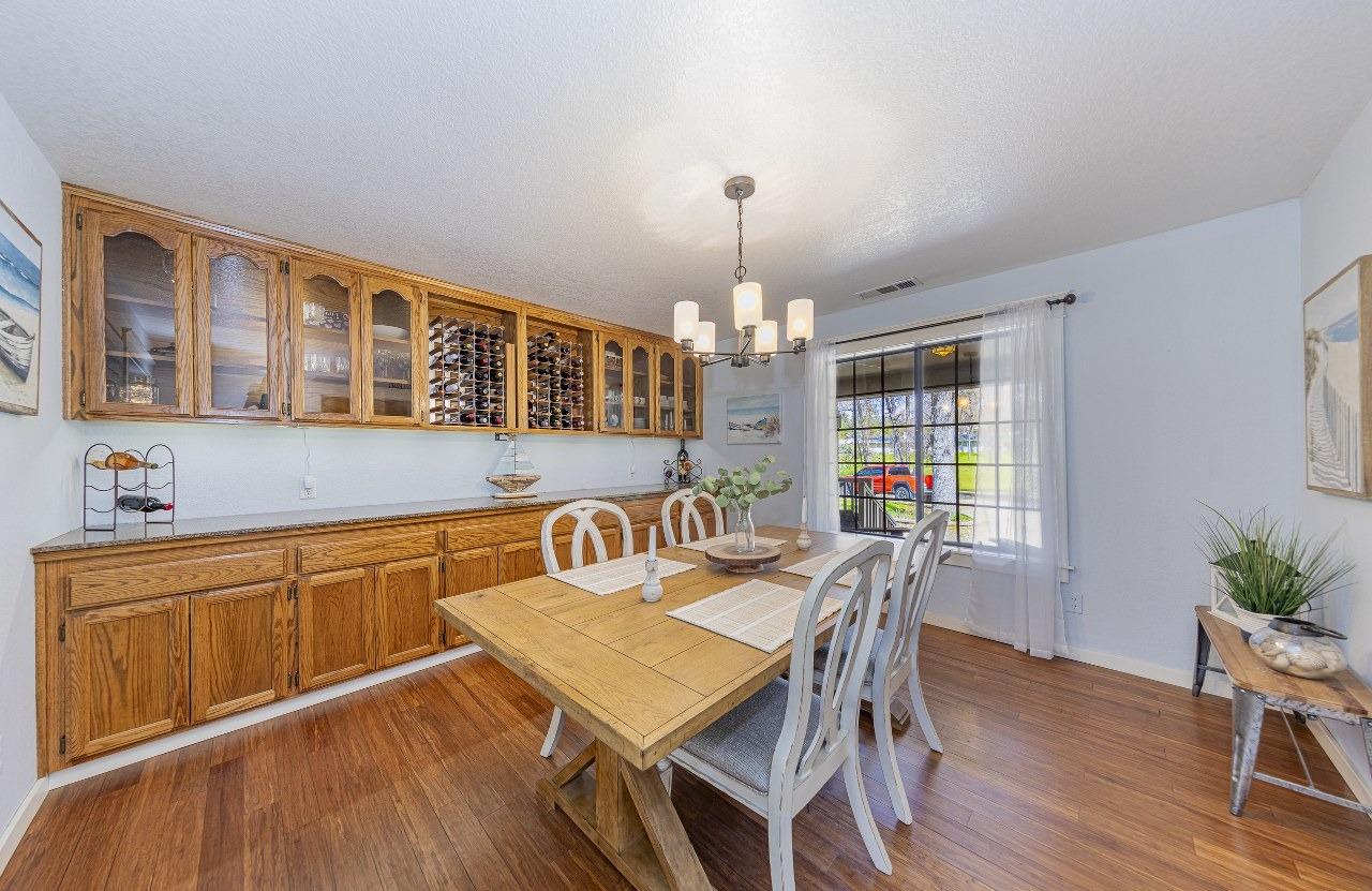 45344 S Oakview Dr, Oakhurst, CA 93644
