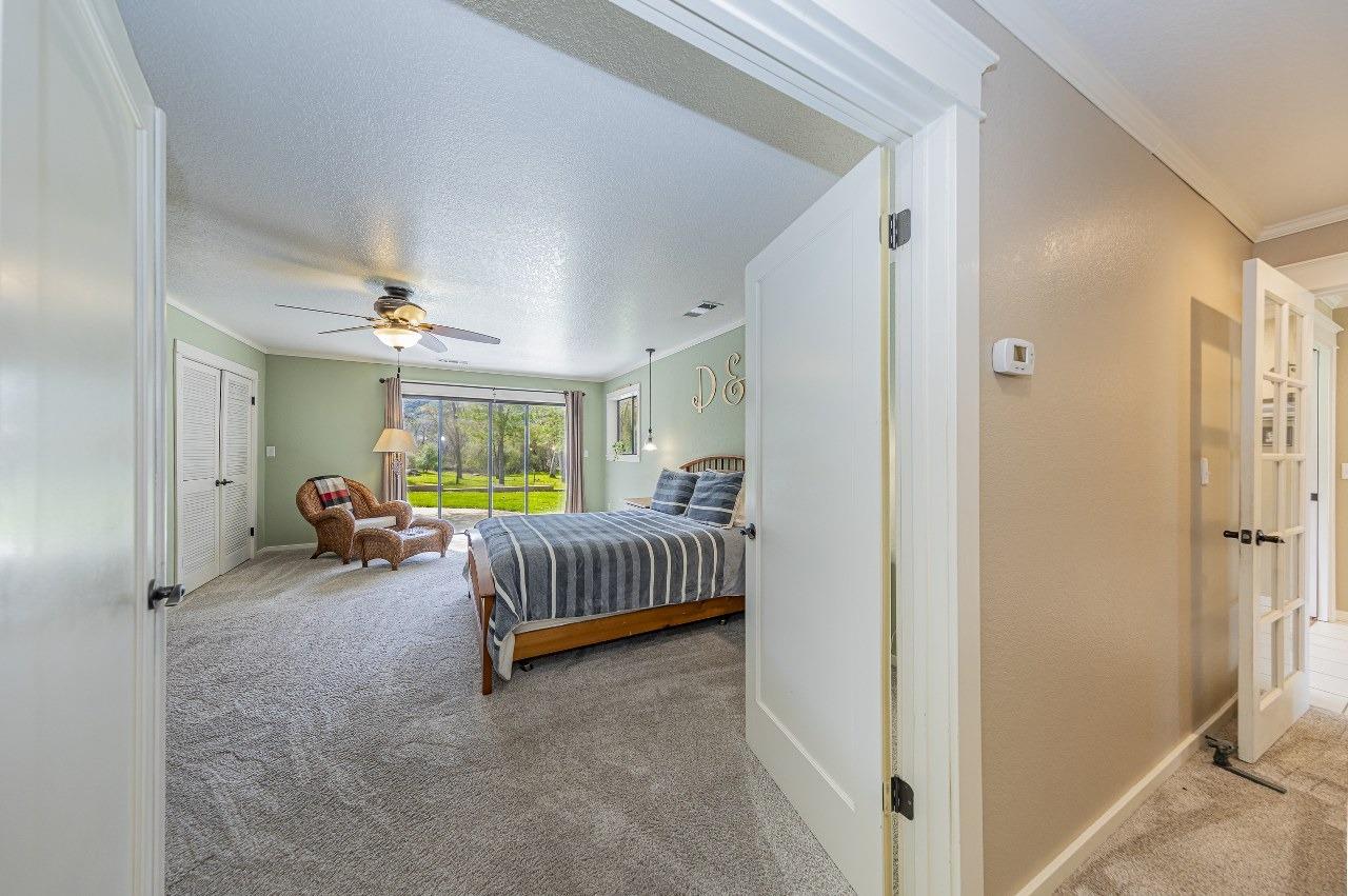45344 S Oakview Dr, Oakhurst, CA 93644