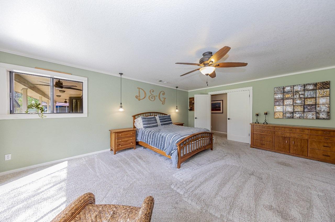 45344 S Oakview Dr, Oakhurst, CA 93644