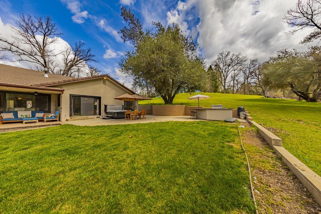 45344 S Oakview Dr, Oakhurst, CA 93644