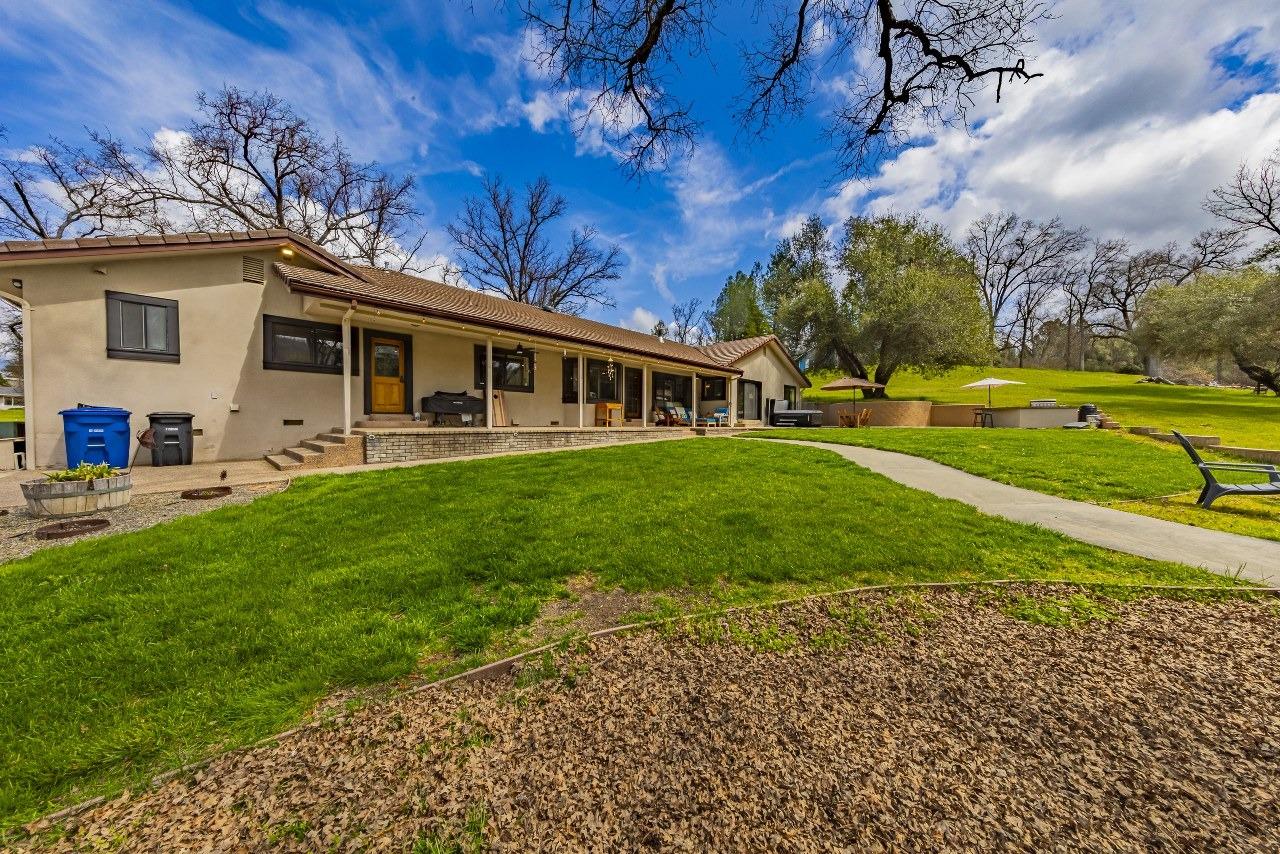 45344 S Oakview Dr, Oakhurst, CA 93644