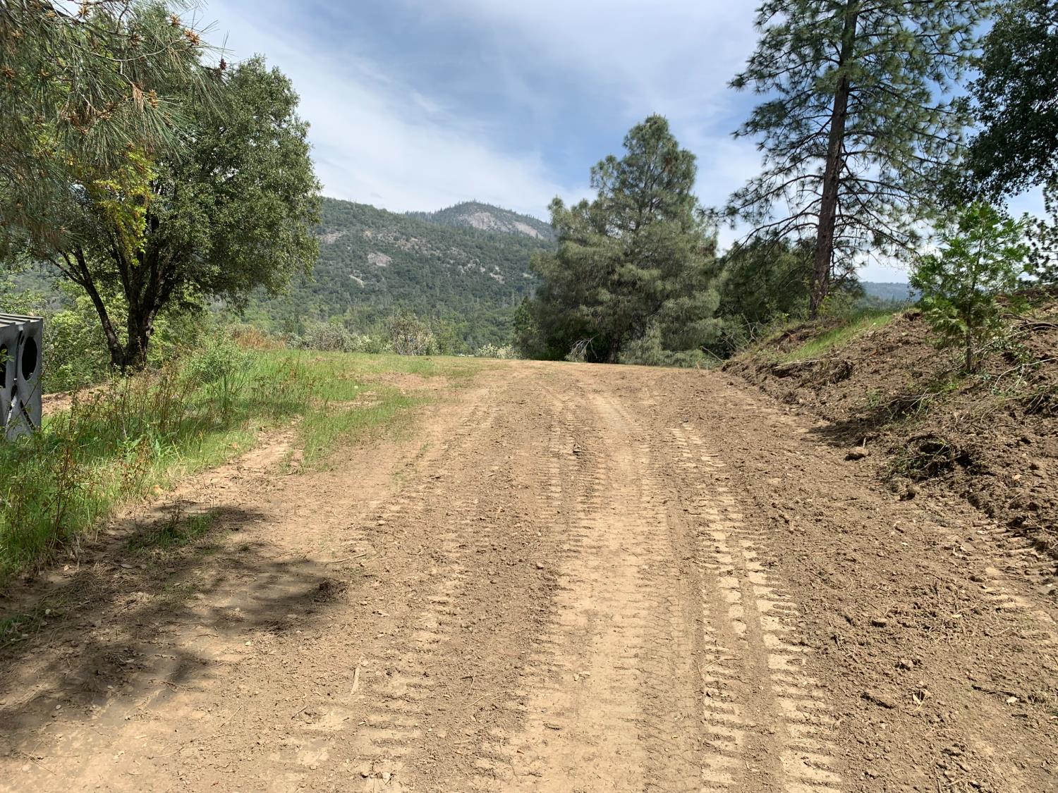 3 Road 222, Oakhurst, CA 93644