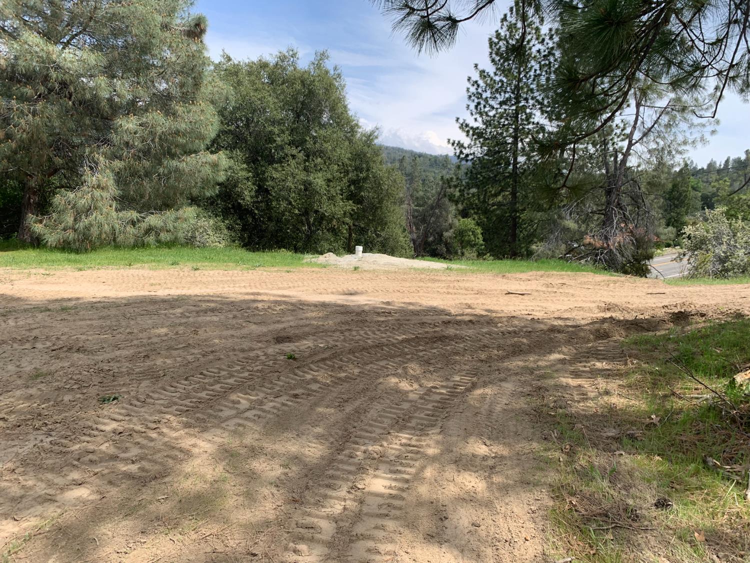 3 Road 222, Oakhurst, CA 93644