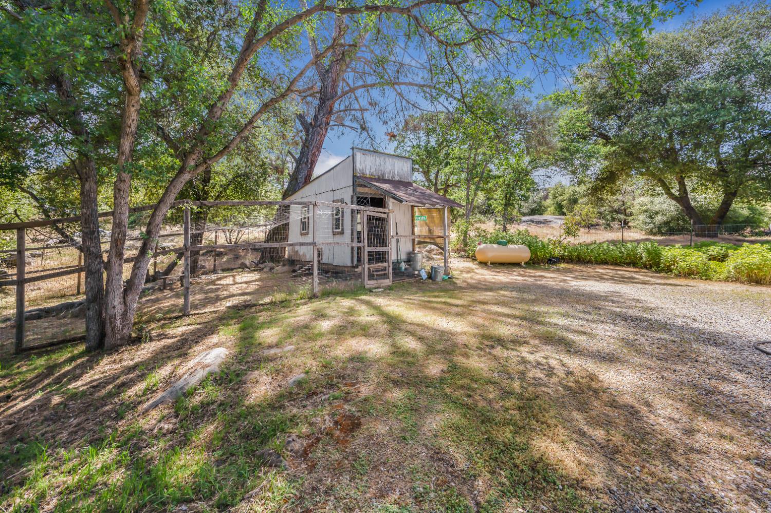 44719 Savage Rd, Coarsegold, CA 93614