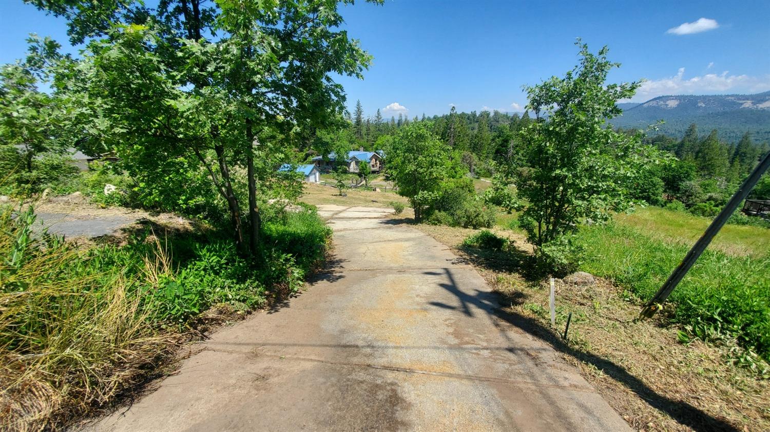 52861 Cedar Dr, Oakhurst, CA 93644