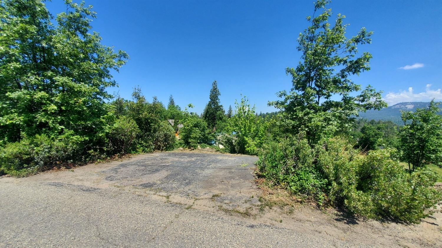 52861 Cedar Dr, Oakhurst, CA 93644