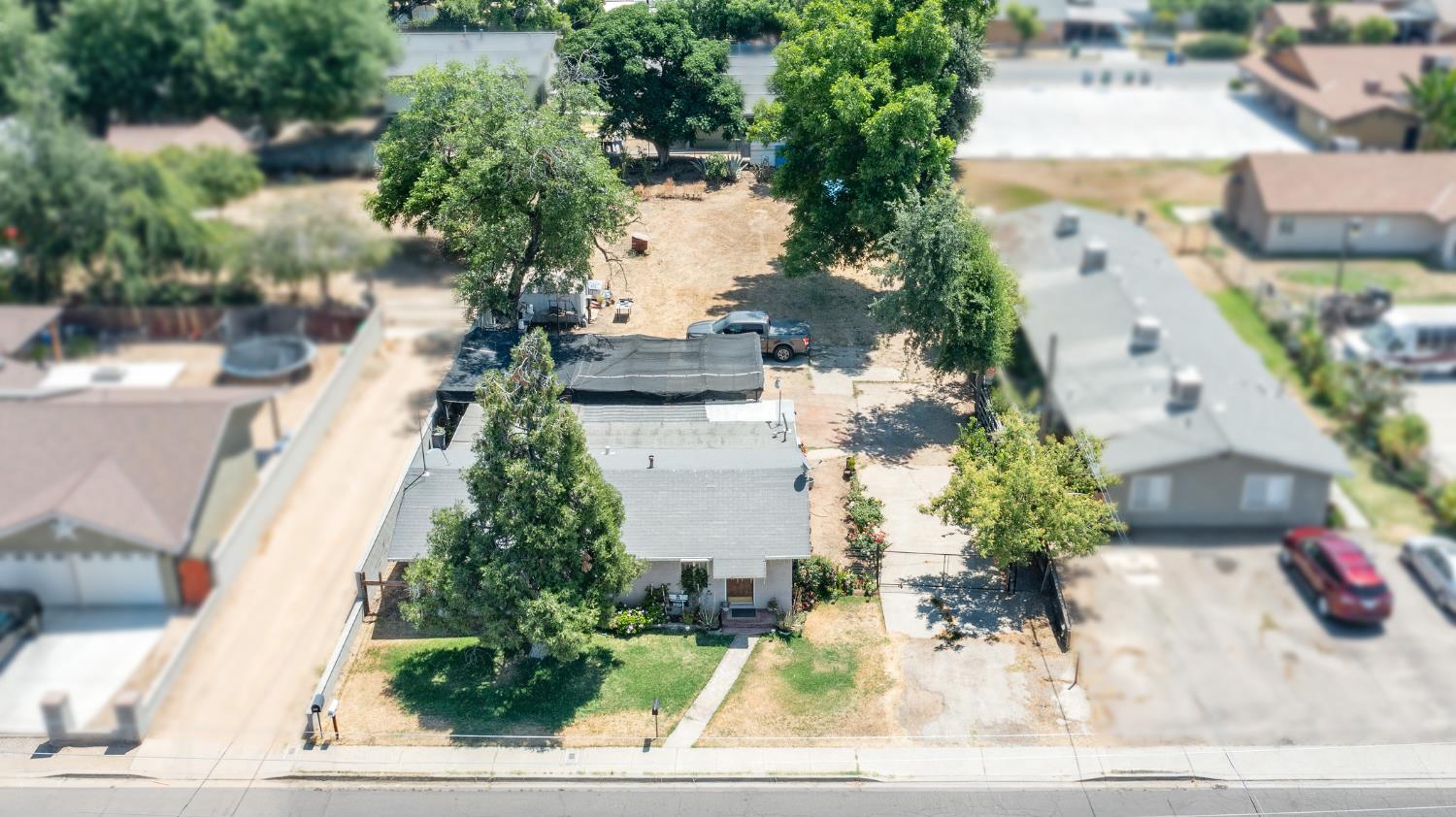 216 S Sunset Ave, Reedley, CA 93654
