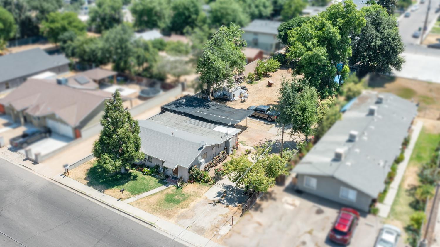 216 S Sunset Ave, Reedley, CA 93654