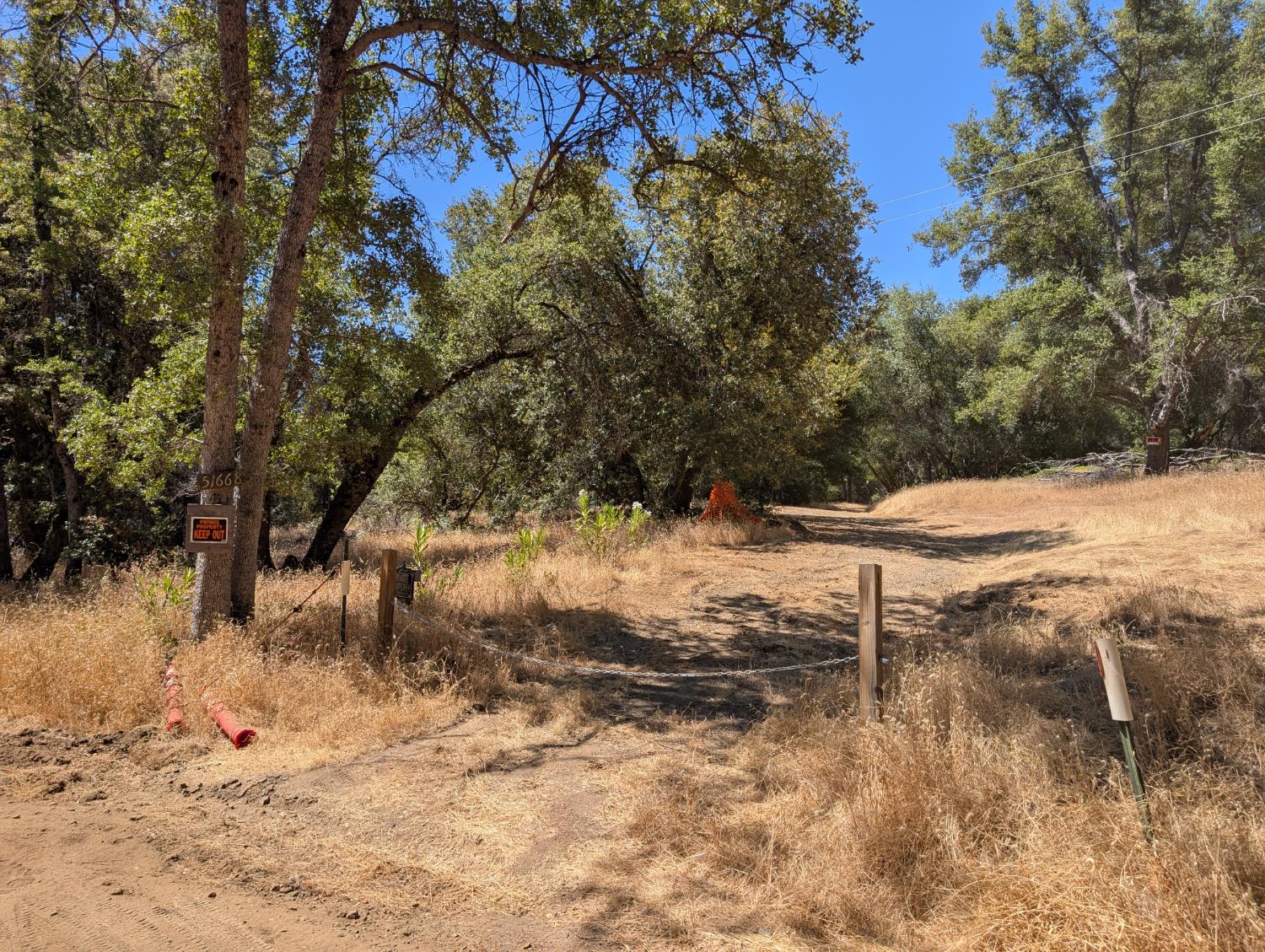 51668 Courtney Ln, Oakhurst, CA 93644