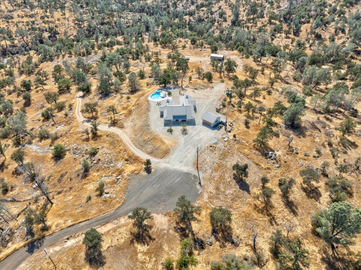 28022 Yosemite Springs Pkwy, Coarsegold, CA 93614