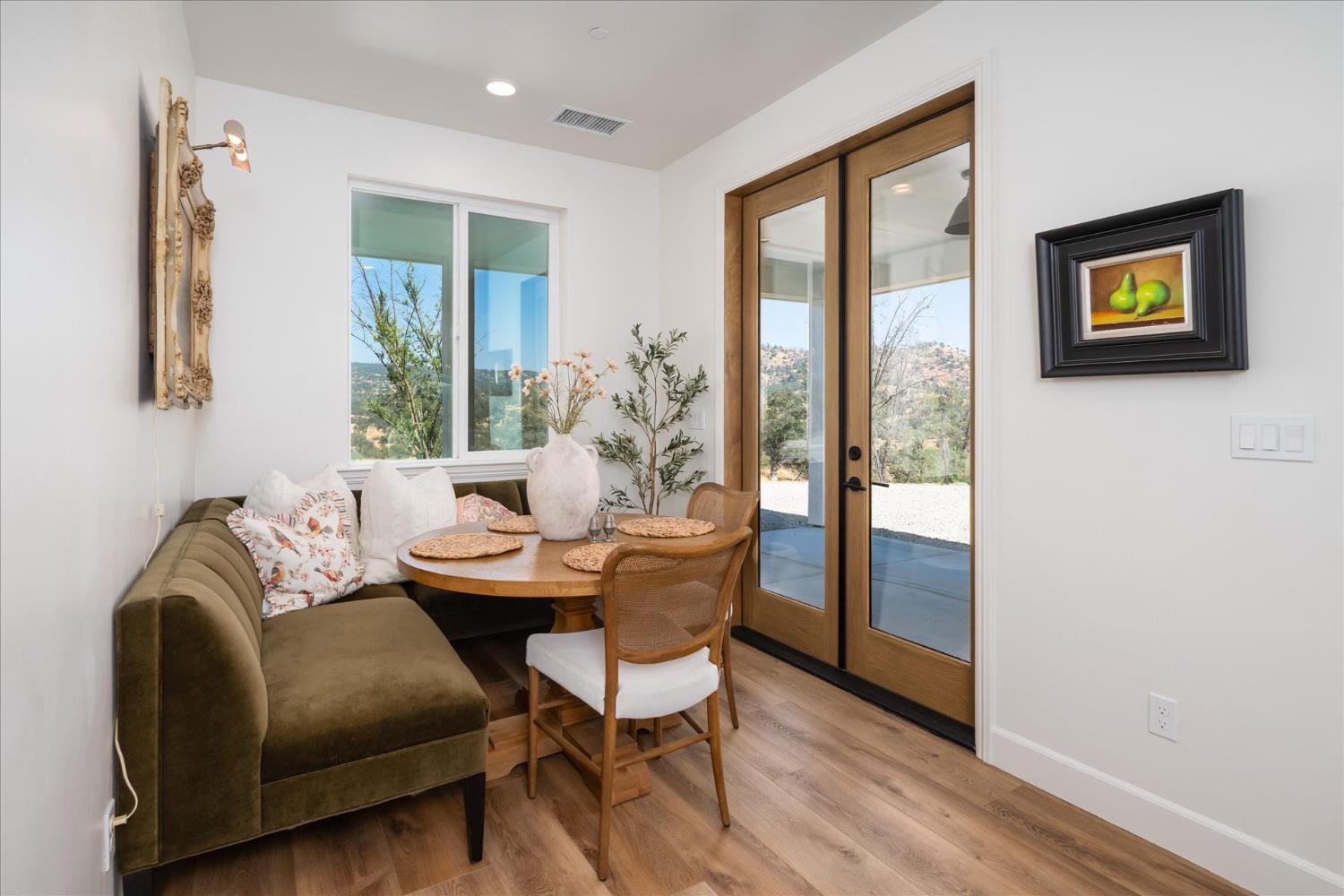 28022 Yosemite Springs Pkwy, Coarsegold, CA 93614