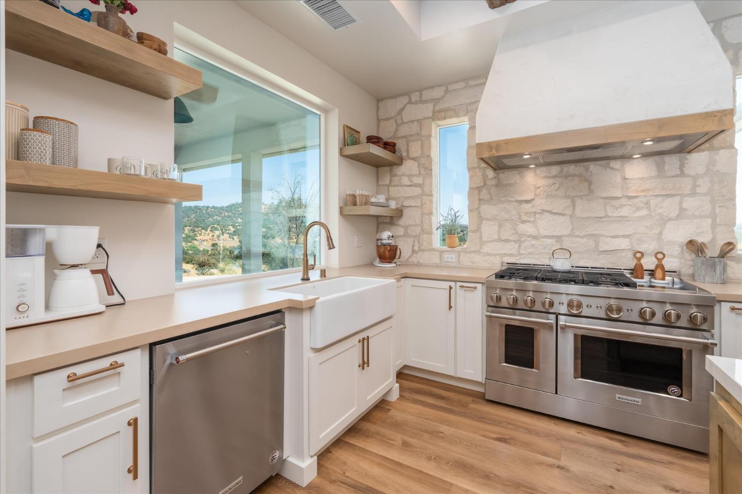 28022 Yosemite Springs Pkwy, Coarsegold, CA 93614