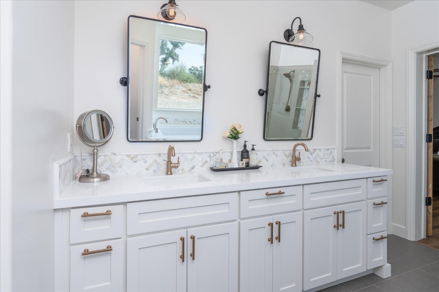 28022 Yosemite Springs Pkwy, Coarsegold, CA 93614