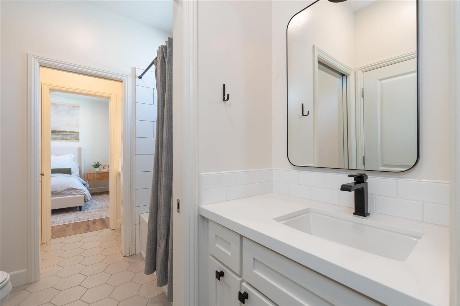 28022 Yosemite Springs Pkwy, Coarsegold, CA 93614