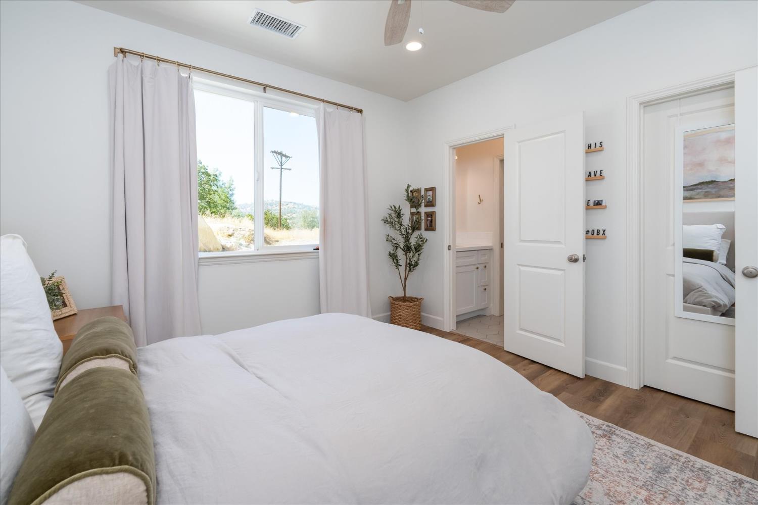 28022 Yosemite Springs Pkwy, Coarsegold, CA 93614