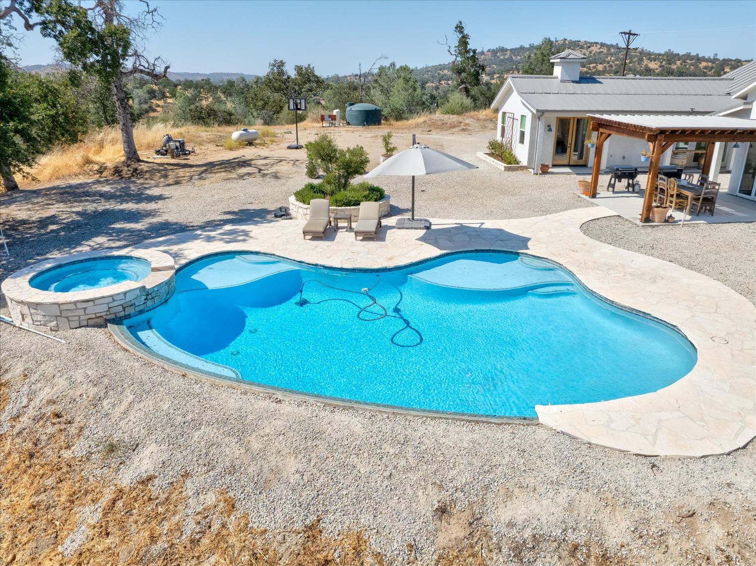 28022 Yosemite Springs Pkwy, Coarsegold, CA 93614