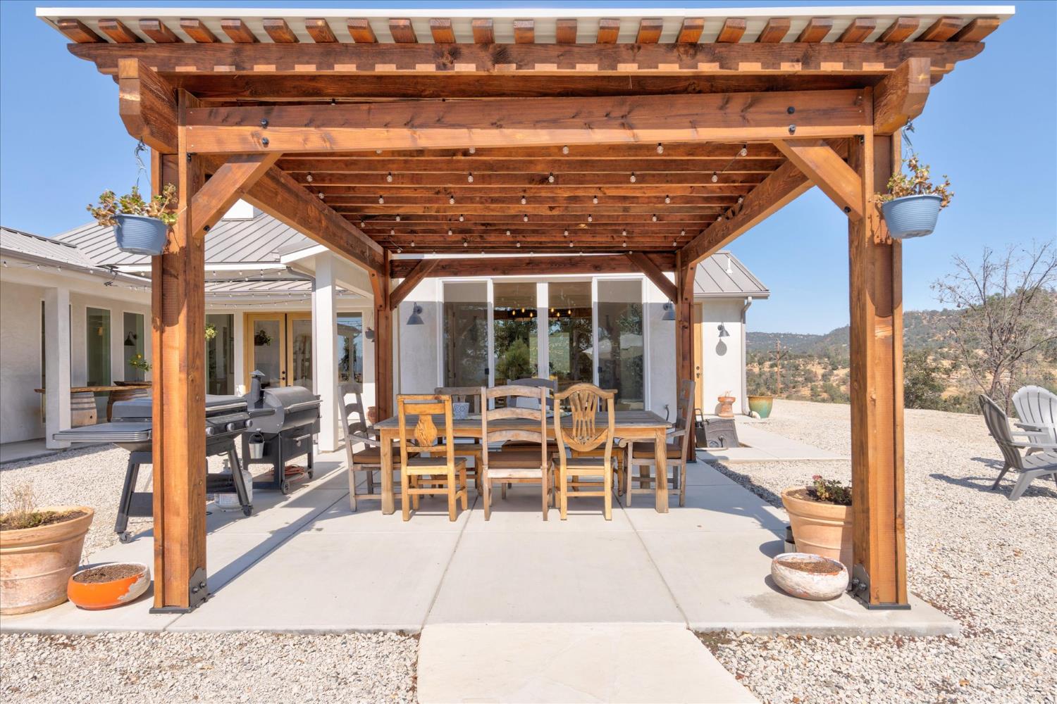 28022 Yosemite Springs Pkwy, Coarsegold, CA 93614