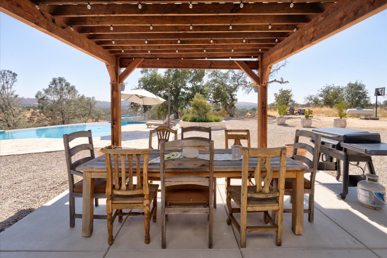 28022 Yosemite Springs Pkwy, Coarsegold, CA 93614